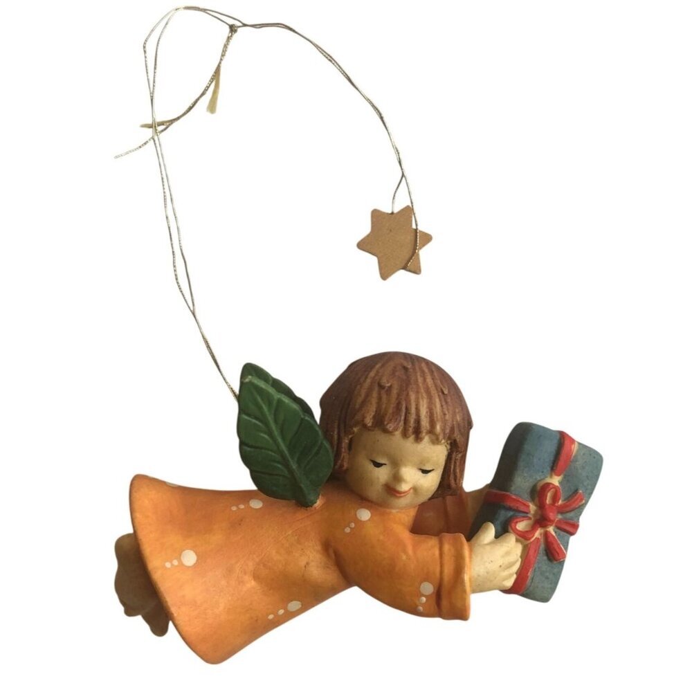 Vintage Anri Ferrandiz Flying Angel Leaf Wings Star Holding Present Ornament